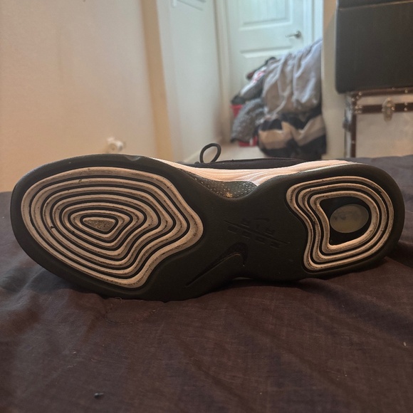 Shoes - Picture 1 of 4